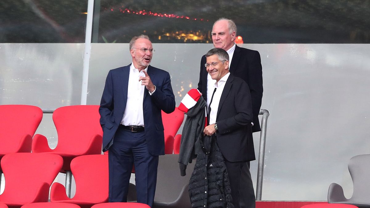 Getty Images / Alexander Hassenstein / Na zdjęciu: Karl-Heinz Rummenigge (z lewej), Uli Hoeness (na górze) i Herbert Hainer