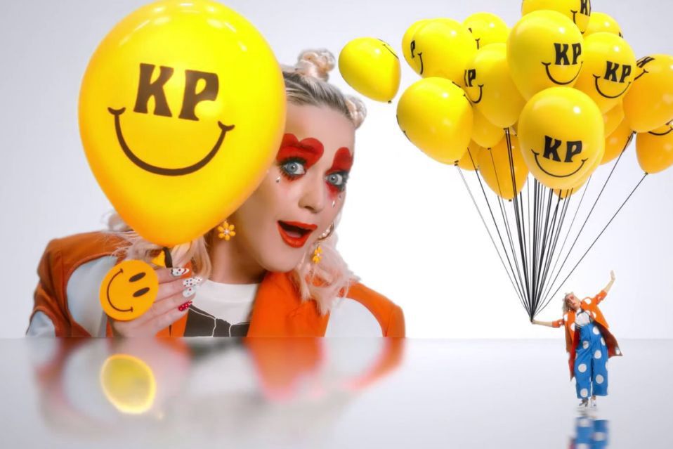 Katy Perry: zobacz teledysk do nowego singla "Smile"