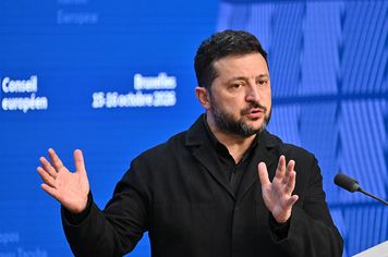 Ukraina wstrzyma ataki, ale chce jednego. Media: Zełenski się zgadza