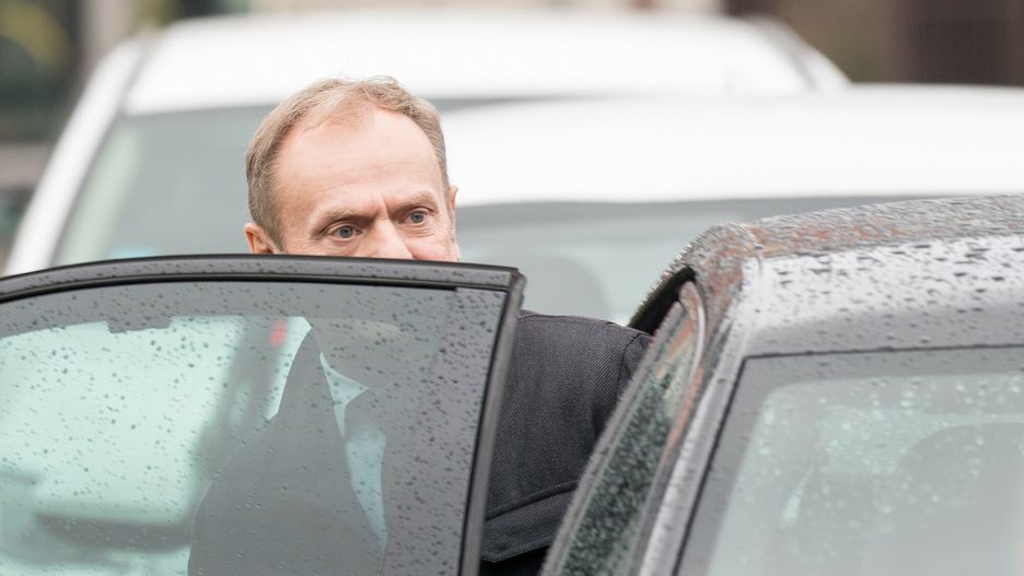 "Fakt": Tusk znów mknie niczym wicher 