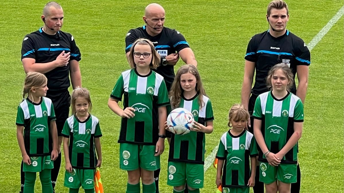 WP SportoweFakty / Szymon Marciniak podczas meczu IV ligi