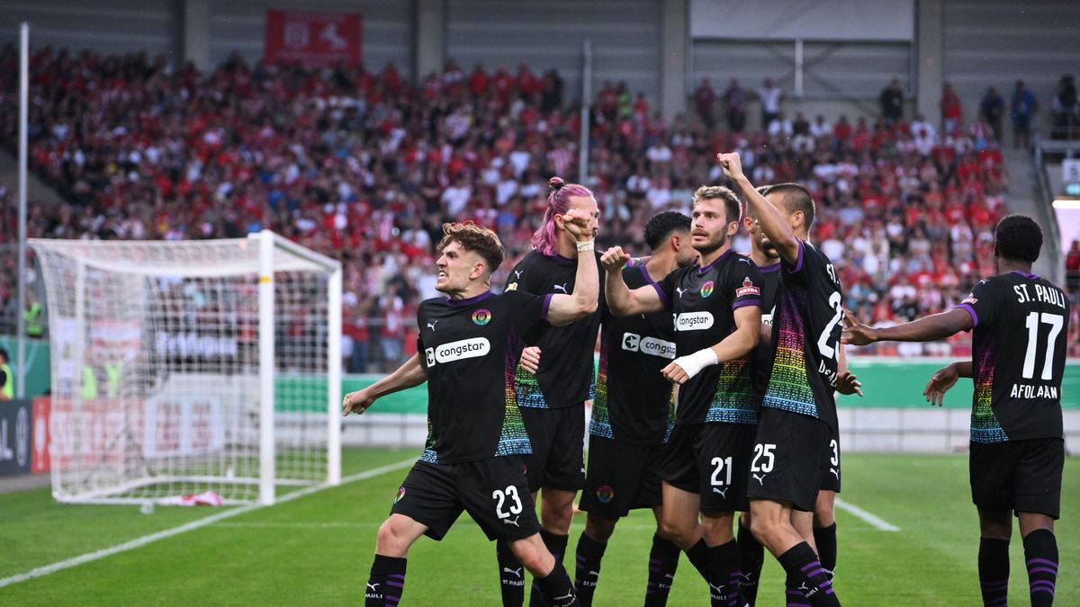 Zdjęcie okładkowe artykułu: Getty Images / Na zdjęciu: piłkarze FC St. Pauli