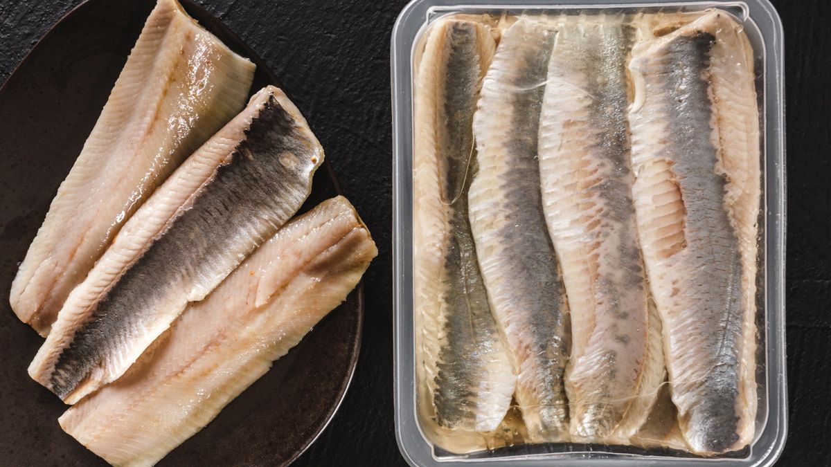 Jak moczyć śledzie, aby były delikatne? 