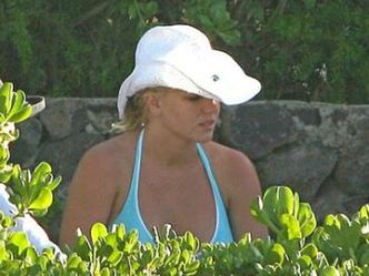 Britney zostanie na Hawajach