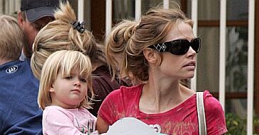 Denise Richards ma więcej haków na Charliego Sheena