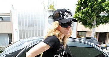Madonna i woda za 8 dolarów