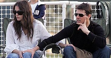 Tom Cruise wybiera zabawki córce