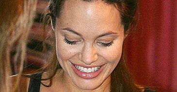 Angelina każe śledzić Brada