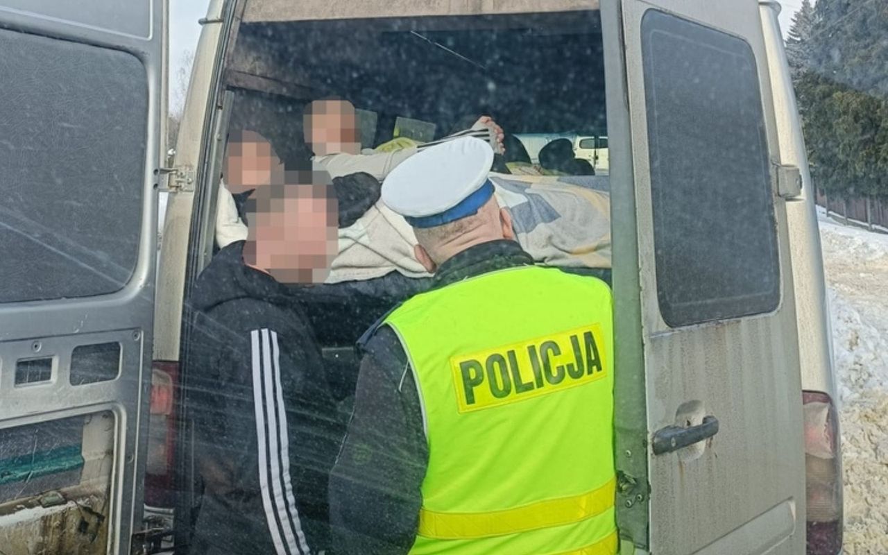 Mołdawianie jechali busami. Taki widok zastali policjanci