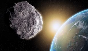 Asteroida 1998 HL1 regularnie mija Ziemię