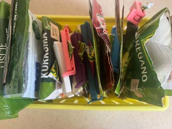 Gdzie wyrzucić opakowania po przyprawach? Łatwo o błąd