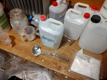 Bydgoszcz: Urządził laboratorium narkotykowe w przyczepie kempingowej. Policjanci przejęli 5 kg towaru