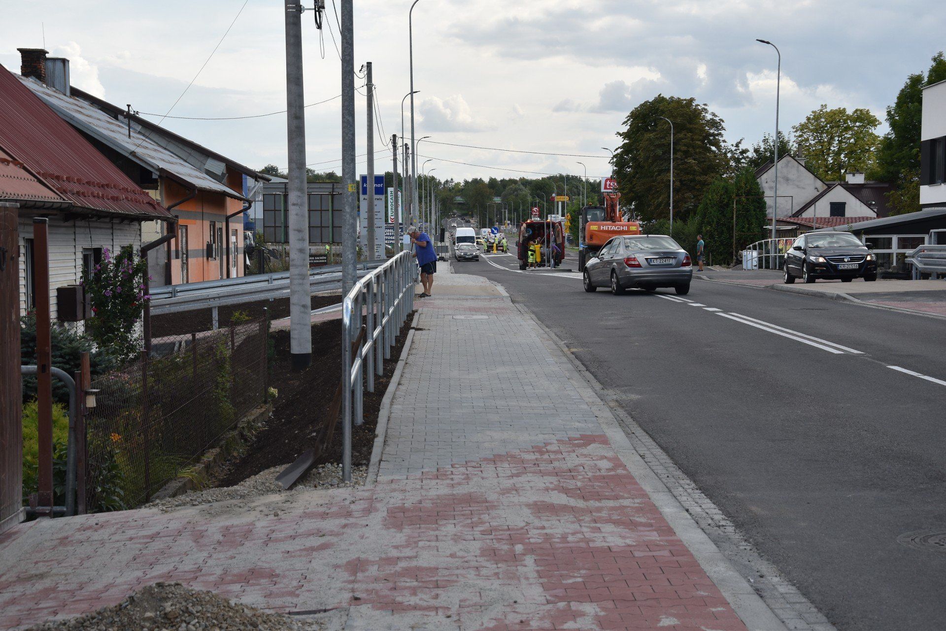 Otwarcie wyremontowanej ulicy Tuchowskiej w Tarnowie. W ramach inwestycji przebudowano 1,2- kilometrowy odcinek ważnej drogi wjazdowej do miasta od południa
