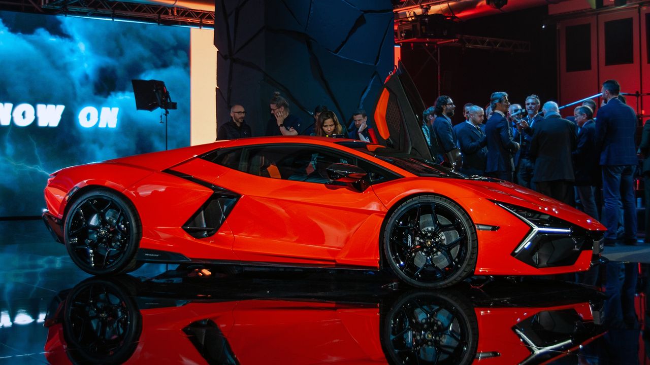 Lamborghini Revuelto – byłem na premierze hybrydowej rewolucji z Włoch