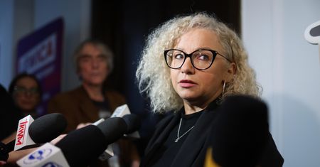 Kontrowersja wokół wykształcenia ministry