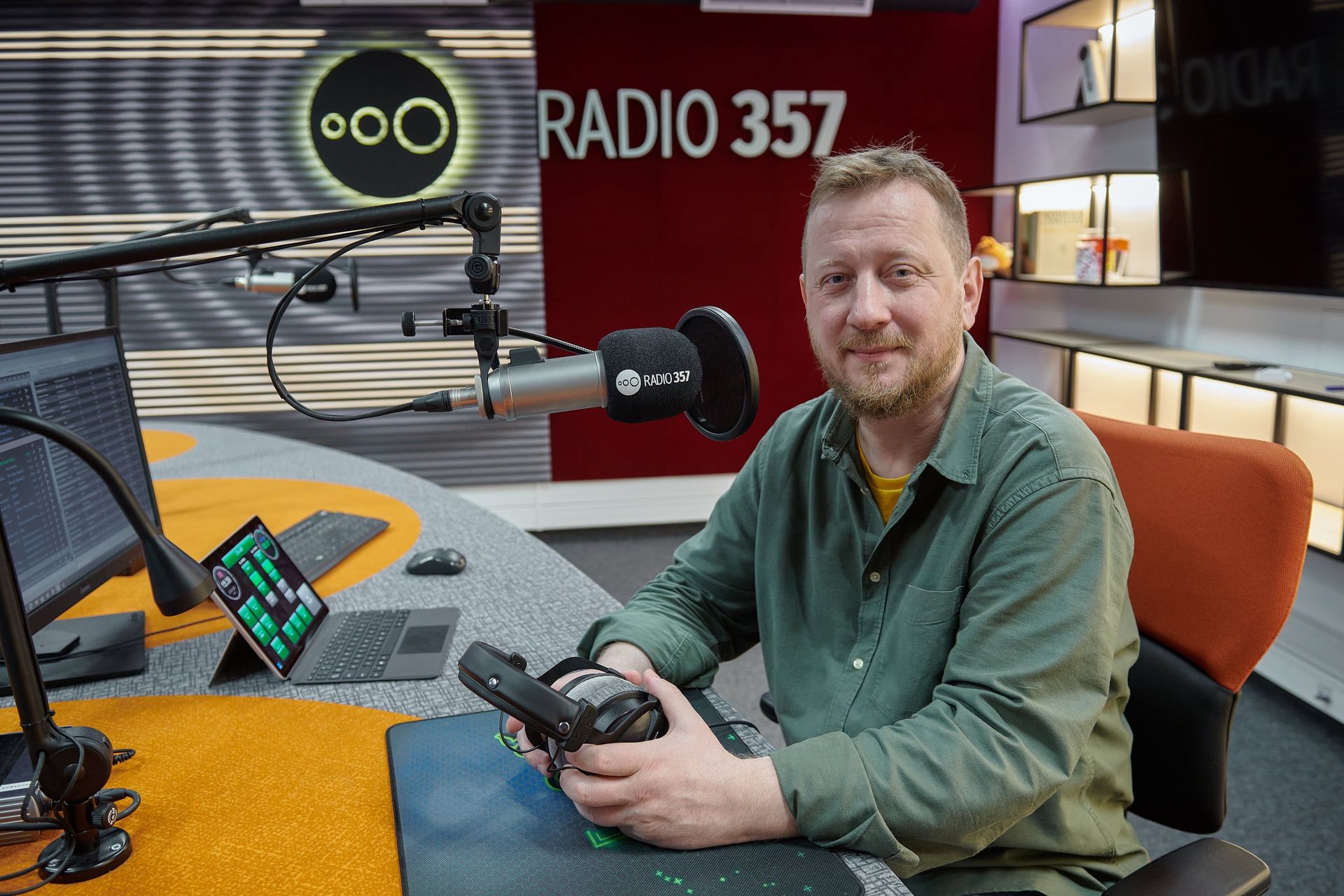 Michał Żakowski, jeden z dziennikarzy Radia 357