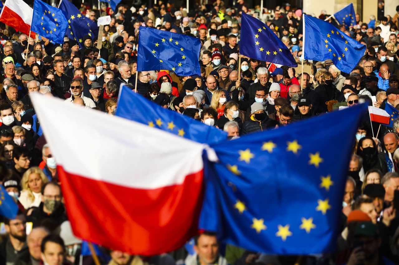 Polexit realny? Polacy stawiają sprawę jasno. Padło gromkie "nie"