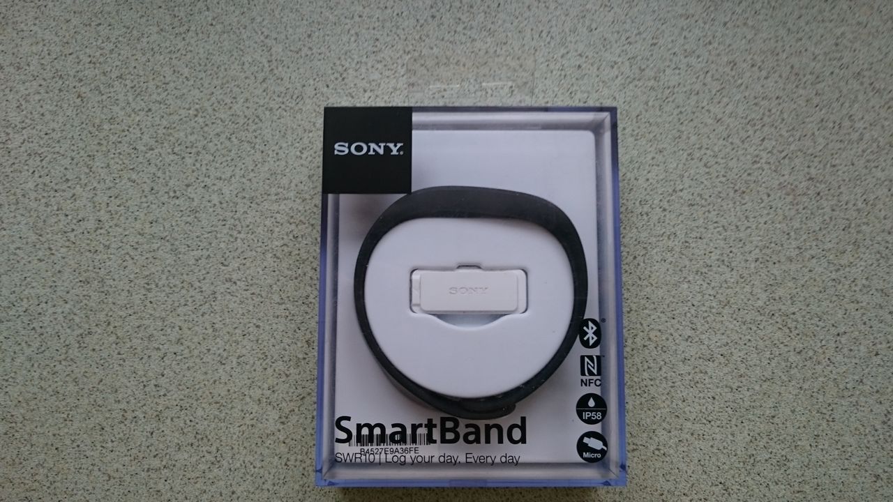 Sony SmartBand SWR10 — opaska tylko dla aktywnych? 
