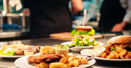 Gdzie można dobrze zjeść w Ostrowcu Świętokrzyskim? Ranking restauracji i barów