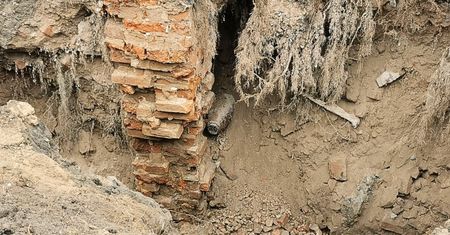 Groźne znalezisko odkopane na budowie. Na miejsce wezwano służby