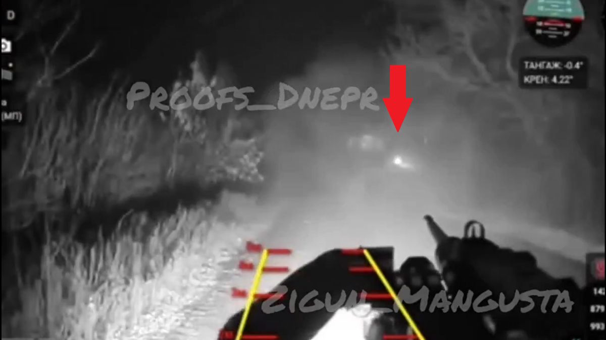 Ukriański robot TW 12,7 kontra royjski MT-LB.