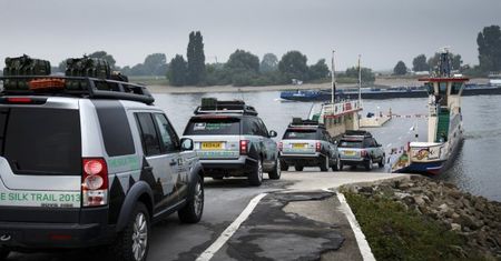 Range Rover Hybrid - wyprawa po jedwab