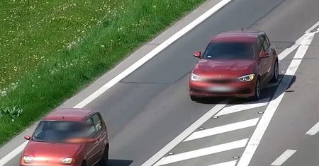 Jak prawidłowo używać kierunkowskazów podczas wyprzedzania?