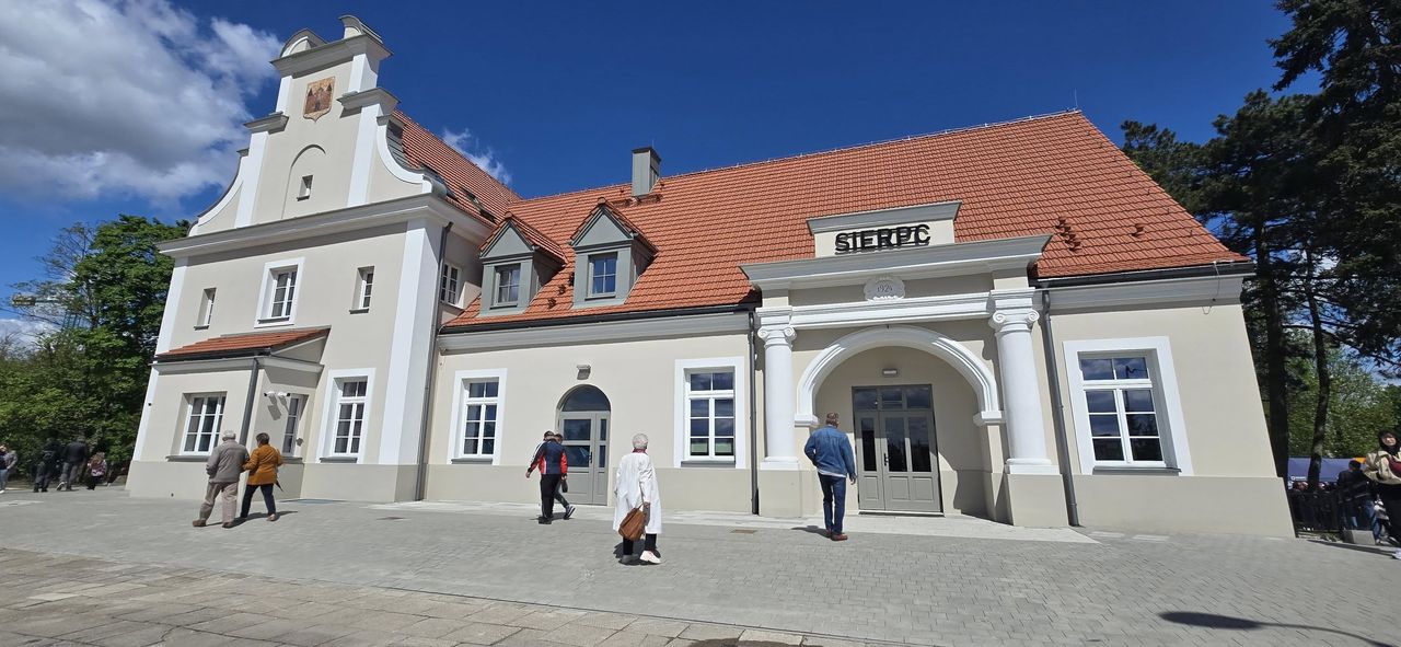 Zabytkowy dworzec w Sierpcu walczy o tytuł "Dworca Roku 2025"!