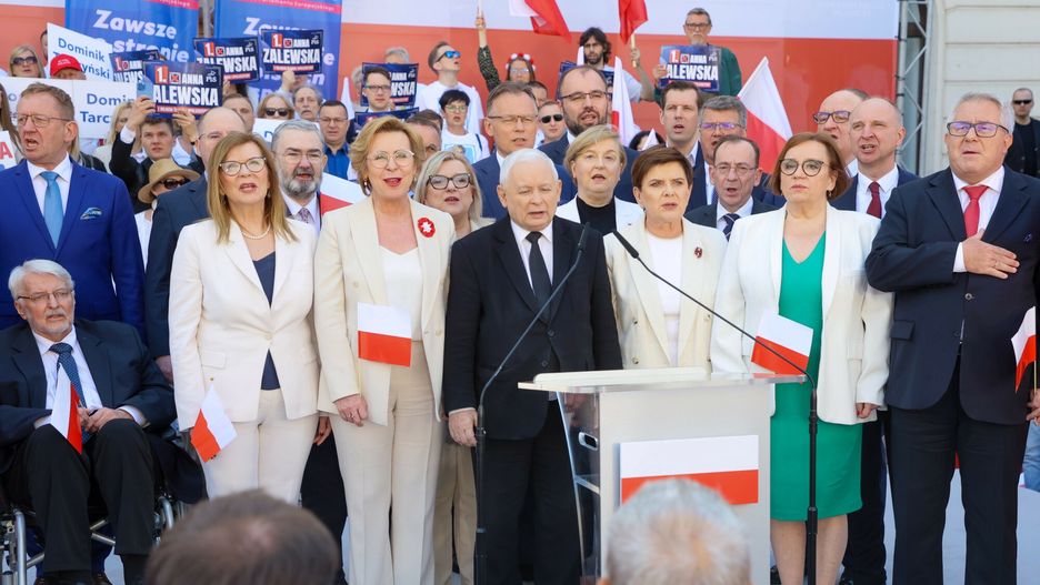 Jarosław Kaczyński z kandydatami: po prawej Wojciech Kolarski i Ryszard Czarnecki