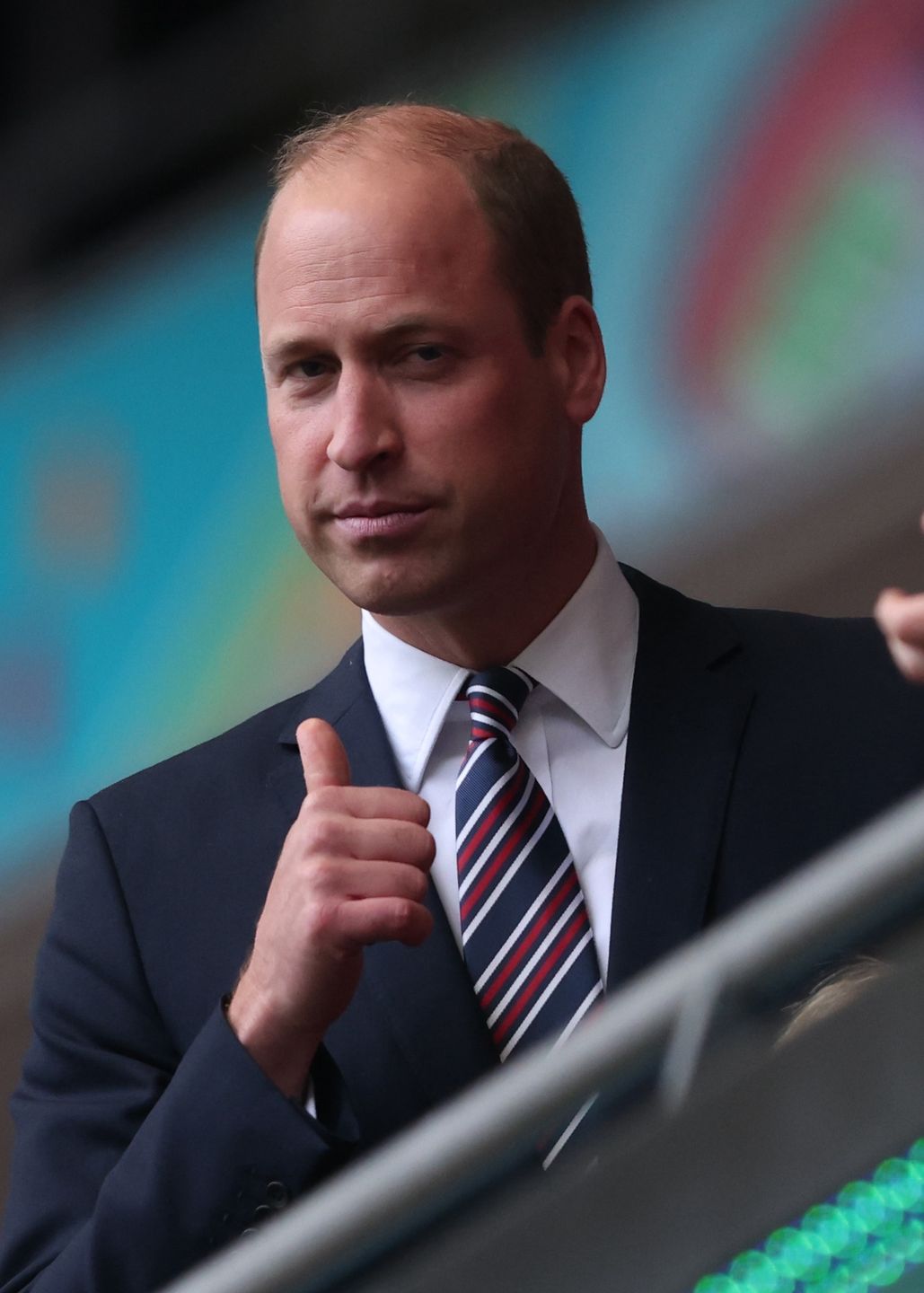 William, Kate i George na wtorkowym meczu. 7-letni syn pary kibicował... w garniturze