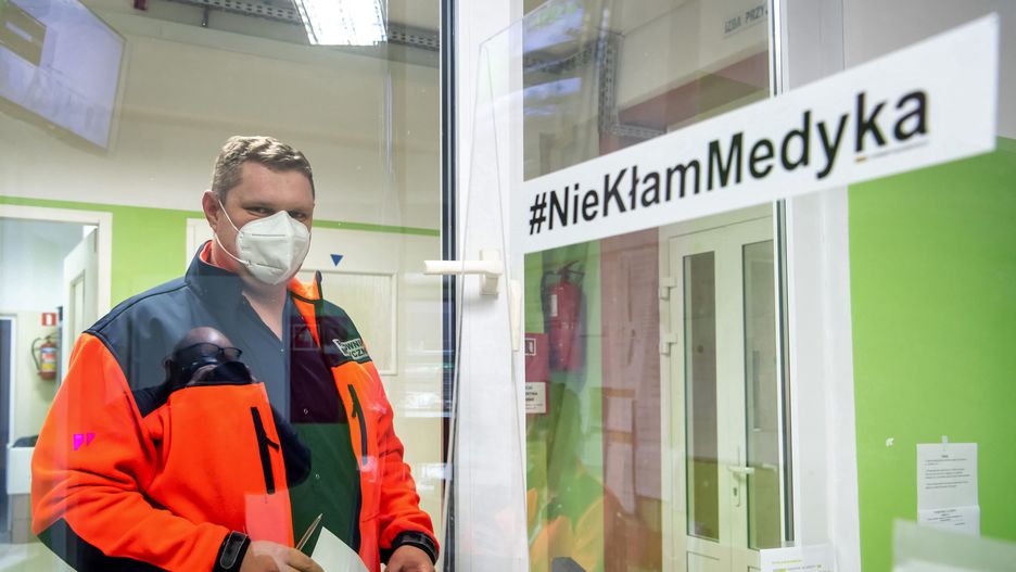 Koronawirus. Dom Pomocy Społecznej w Oławie apeluje o pomoc. Podopieczni mogą zostać bez opieki