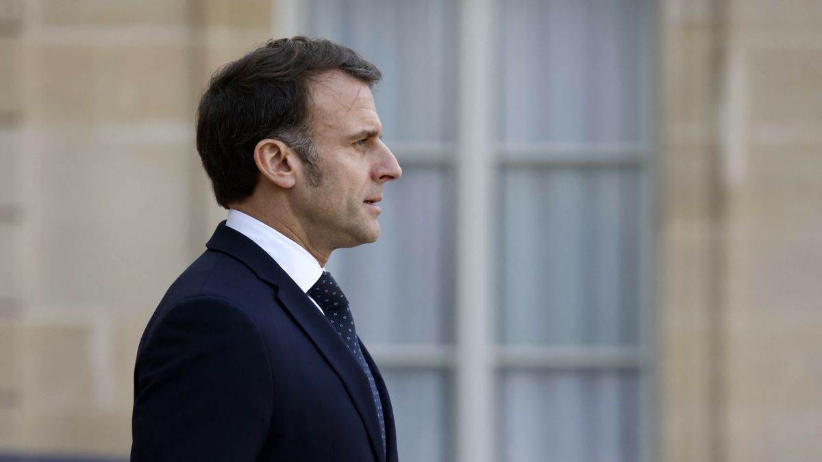 Temporary
French President Emmanuel Macron waits for the arrival of European leaders before an informal summit to discuss the situation in Ukraine and European security at The Elysee Presidential Palace in Paris on February 17, 2025. European leaders were due to meet in Paris on February 17, 2025 to address Washington's shock policy shift on the war in Ukraine, as Britain declared itself ready to dispatch peacekeeping troops to Ukraine. (Photo by Ludovic MARIN / AFP)
LUDOVIC MARIN