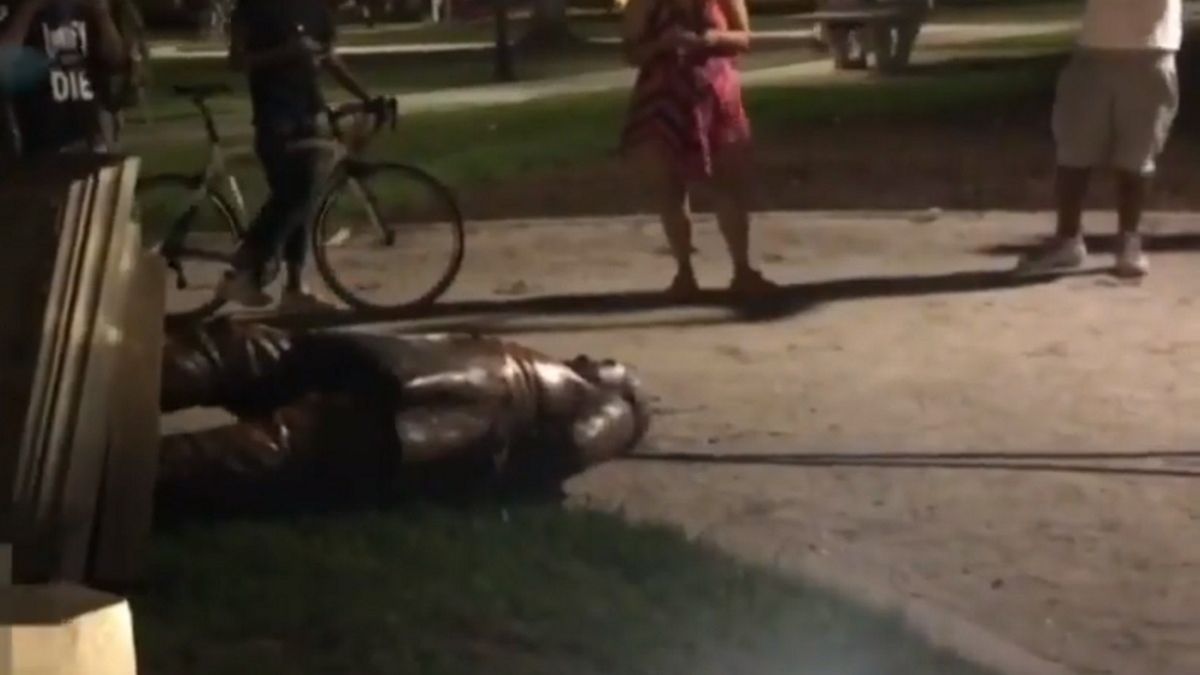 Pomnik Williamsa Cartera Wickhama stał w Monroe Park w Richmond w stanie Wirginia 