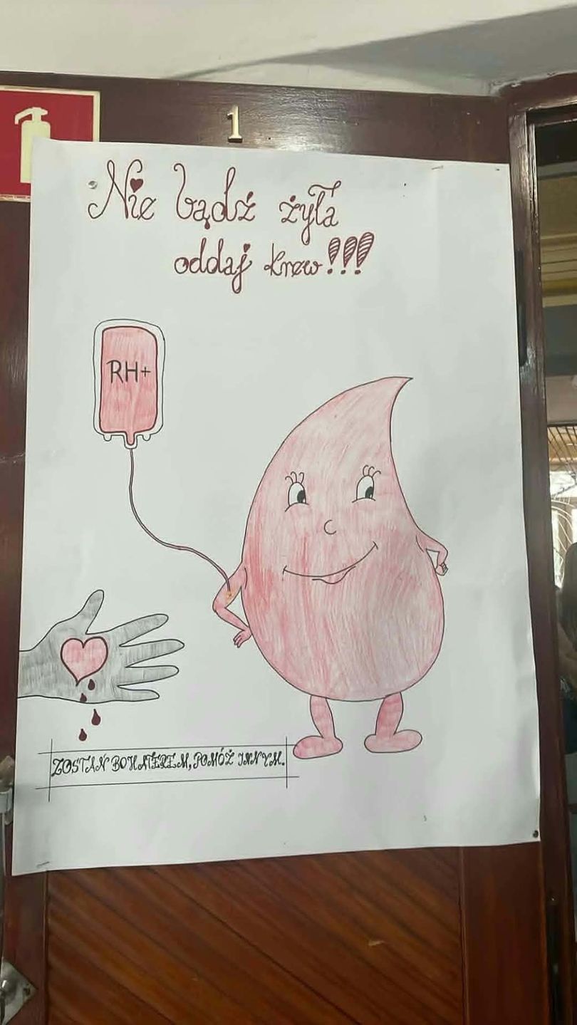 Młodzi krwiodawcy z Ostrowca Świętokrzyskiego – wspólnie oddali 10,8 litra krwi!
