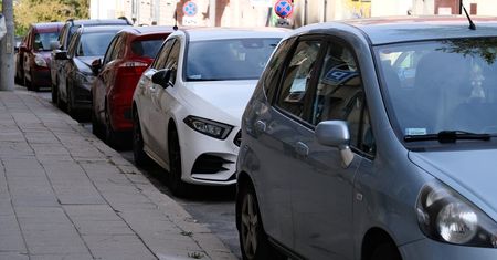 Jest pomysł na więcej miejsc parkingowych w centrum Lublina. Wiemy, gdzie mogą powstać