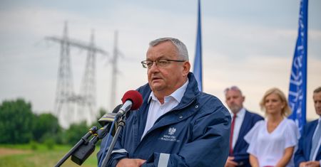 Minister o krytykach Polskiego Ładu. "Wyśmiewają marzenia Polaków o bezpiecznych drogach"