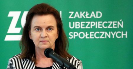 Waloryzacja, rejestr umów i zupełnie nowe oskładkowanie. Prezes ZUS dla money.pl: Pół wieku pracy może być normą