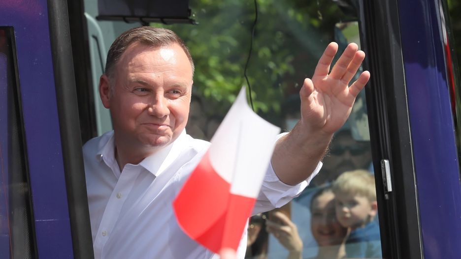 Bon turystyczny. Prezydent Andrzej Duda wyjaśnia, kto i kiedy go dostanie