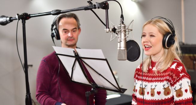 Kantereit i Gutowski śpiewają „Karpia” w Radiu 357. Radio Nowy Świat nie skorzystało z zaproszenia