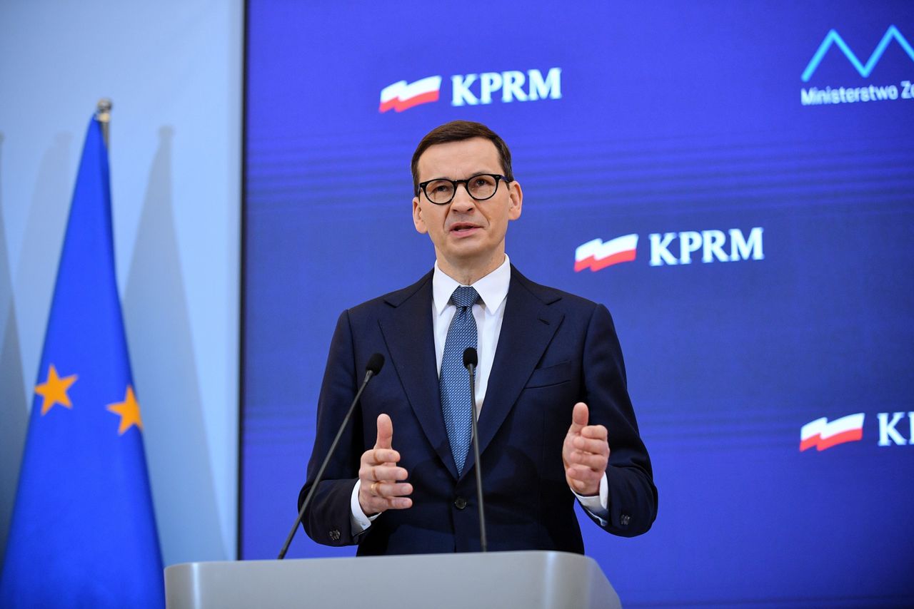 Premier Mateusz Morawiecki podczas konferencji prasowej 