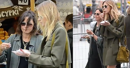 Anja Rubik w klapkach na krakowskim rynku