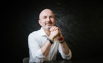 Tomasz Rożek: big techy robią demolkę w głowach dzieci