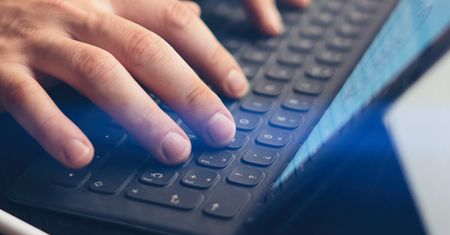 Fałszywy e-mail można rozpoznać już po jego temacie. Powstała lista 10 „najlepszych” ataków