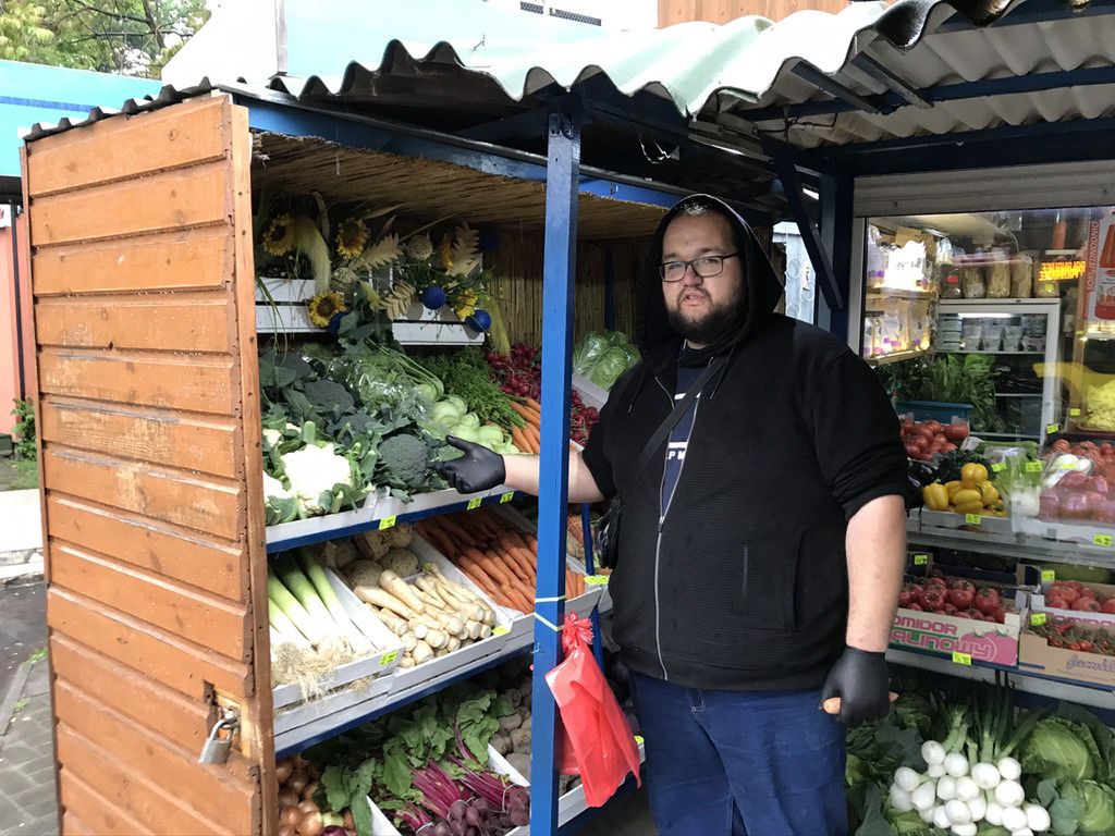 Spowiedź właściciela zieleniaka. "Denerwuje mnie, że jeździ się po pośrednikach przez drogą fasolkę" 