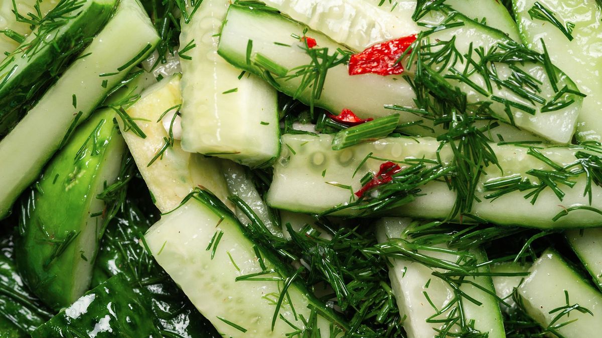 Ogórki z chilli i koperkiem
