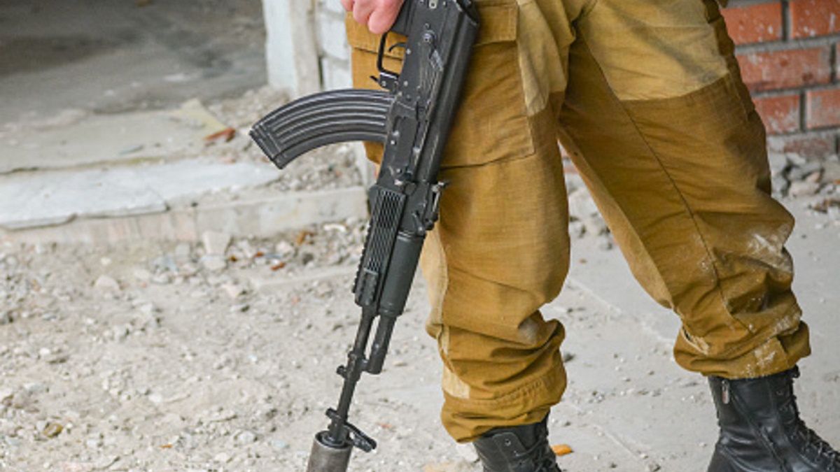 Do zdarzenia doszło w jednostce wojskowej pod Moskwą. Jeden z żołnierzy zbiegł, zabierając ze sobą broń (zdjęcie ilustracyjne)