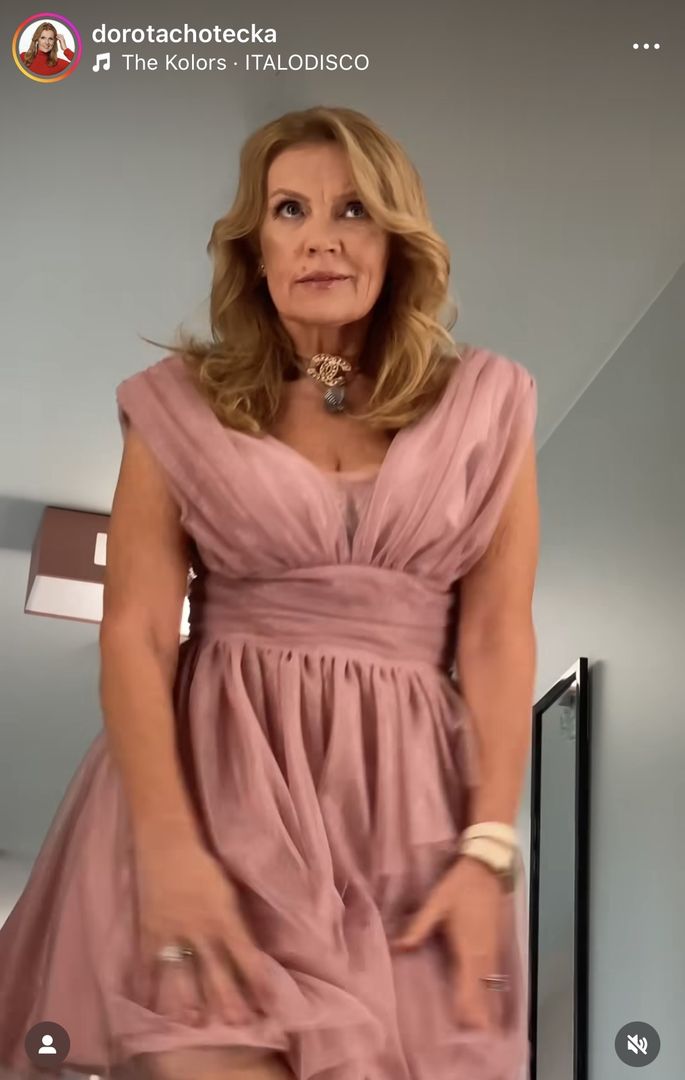 Dorota Chotecka w tiulowej mini
