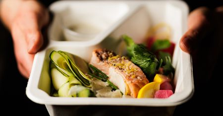 Catering dietetyczny premium – nowy wymiar codziennego luksusu i troski o ciało