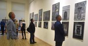 Bydgoszcz: Pasjonat fotografii z Szubina odkrywa tajemnicę drzwi. Wystarczy wejść do bydgoskiej galerii