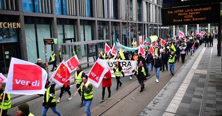 Niemcy mają dość paraliżów. Większość za ograniczeniem prawa do strajku w kluczowych branżach